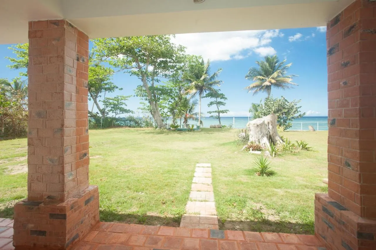 Beachfront Apt On Aguada-5Min From Rincon 아파트